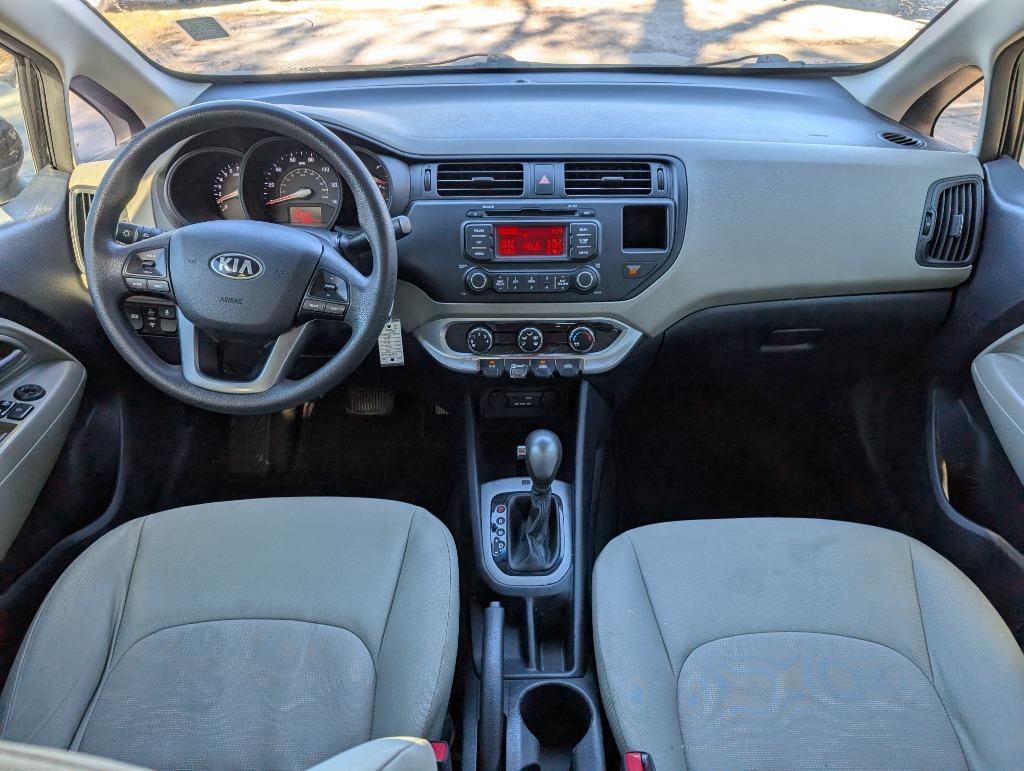 2015 Kia Rio LX photo 13