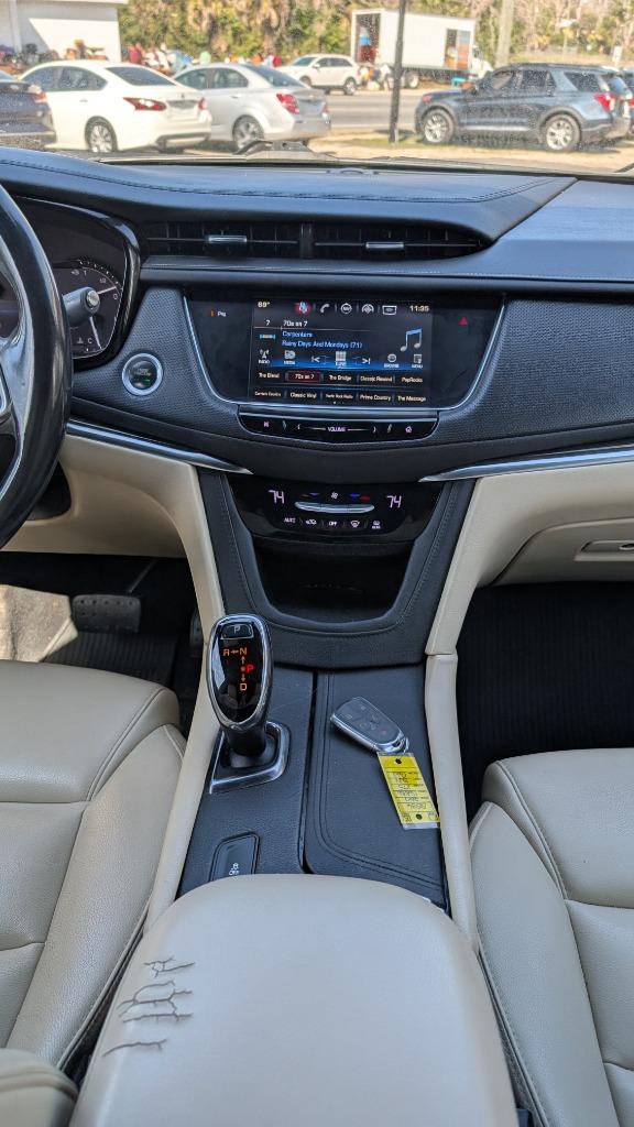 2017 Cadillac XT5 Base - Photo 22