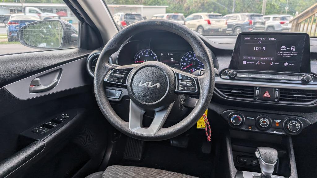 2022 Kia FORTE LXS - Photo 12