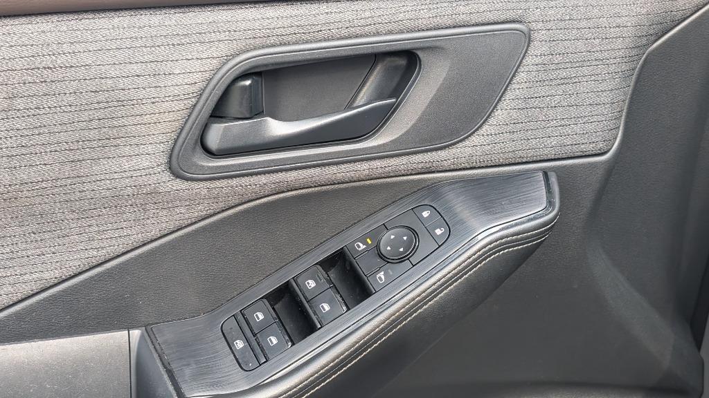 2021 Nissan Rogue S - Photo 8