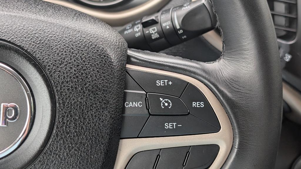 2016 Jeep Cherokee Latitude - Photo 19