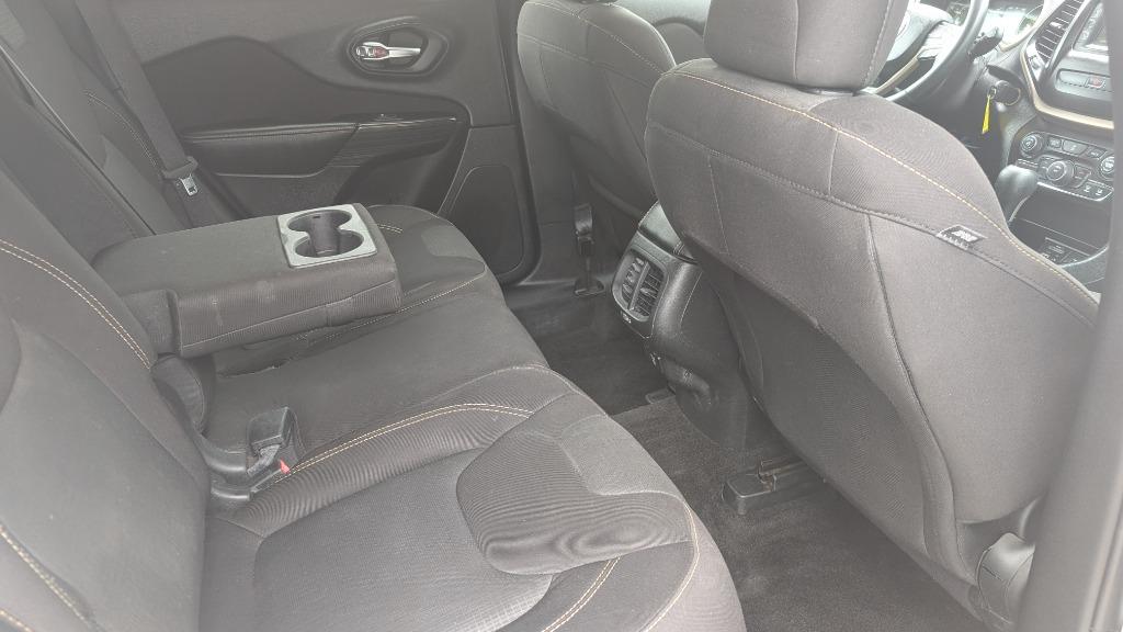 2016 Jeep Cherokee Latitude - Photo 12