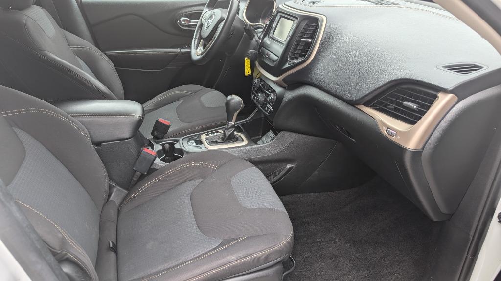 2016 Jeep Cherokee Latitude - Photo 11